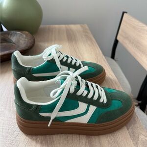 Steve Madden Green and White Sneakers